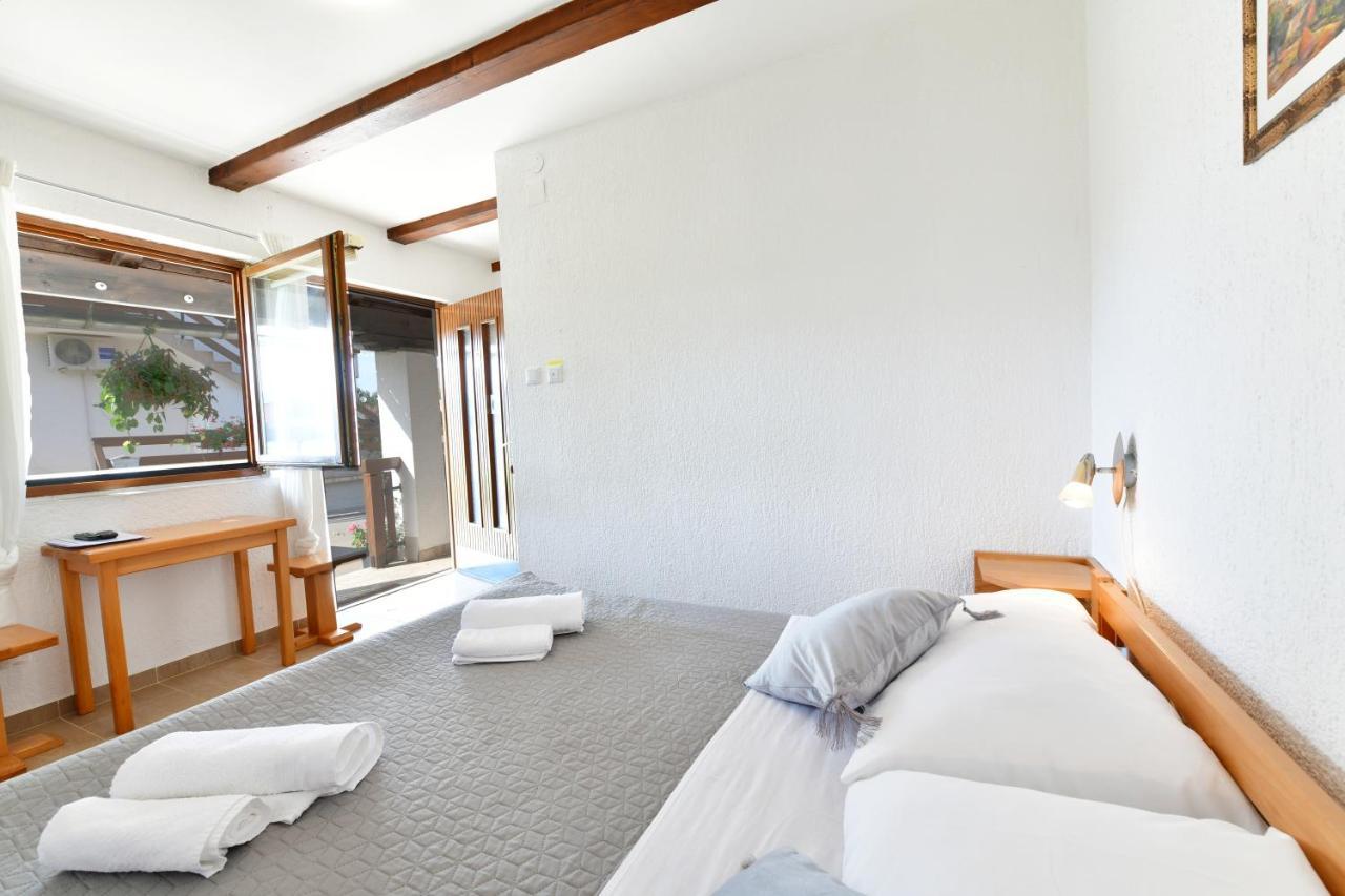 Guest House Family Dukic 拉科维察 外观 照片